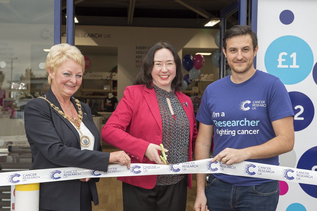 20160914- CRUK Paisley Linwood Superstore Renfrewshire Provost Anne Hall, Laura Barr and Dr.  Emmanuel Dornier cut the ribbon officially opening the shop.  Andy Thompson Photography for Cancer Research UK.