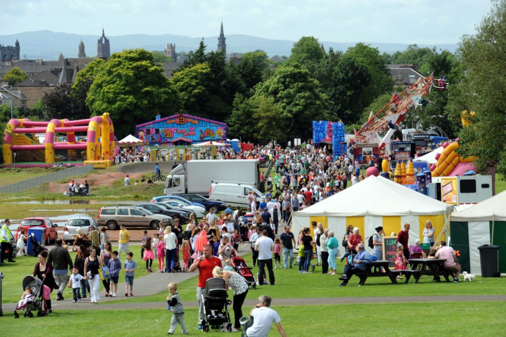 Big crowd turns out for Barshaw Gala Day