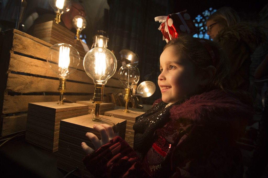 Almost 25,000 turn out for Paisley Christmas Lights Switchon Paisley