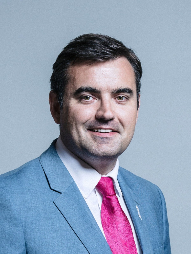 Gavin Newlands MP calls for more support for Bridge of Weir Universal Credit claimants