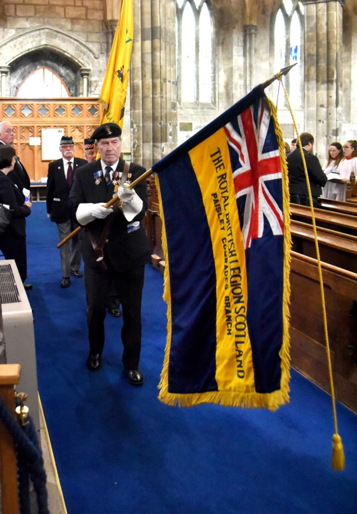 Hundreds turn out to pay tribute to our Armed Forces