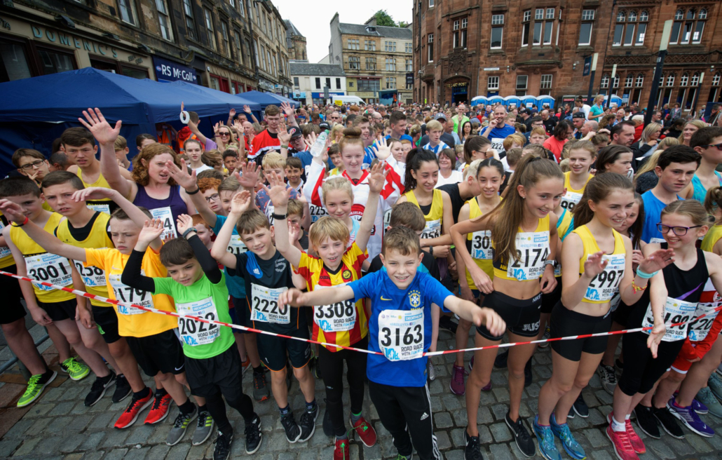 Thousands pound the streets in Paisley 10k and Fun Run