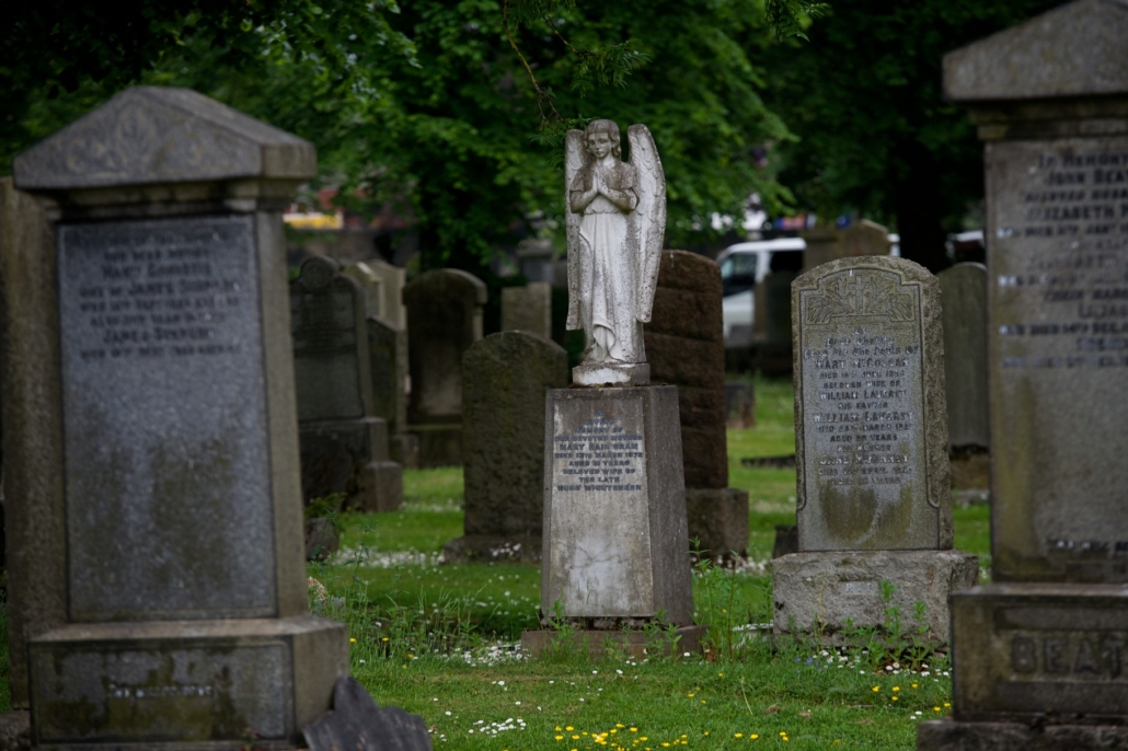 Burial fees for families who lose a child under the age of 18 are scrapped by Renfrewshire Council
