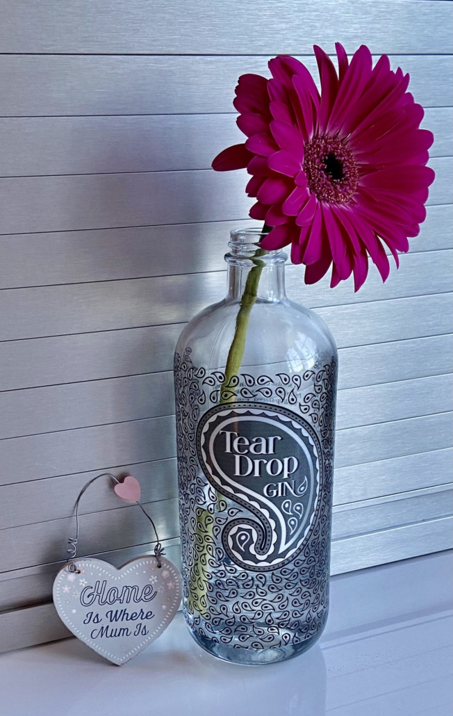 Tear Drop Gin Free LOCAL delivery for Mother’s Day, 14th March