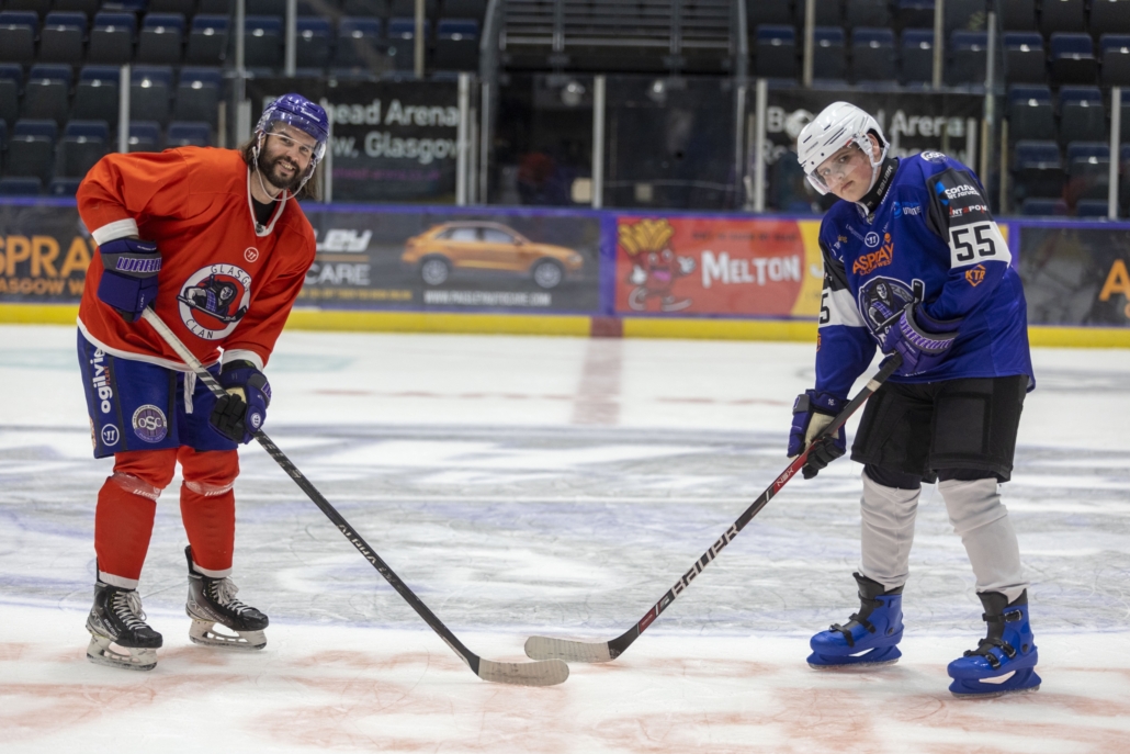 Ice hockey-mad Ukrainian refugee kids get to train with Glasgow Clan players